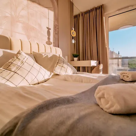 Champion's Bay Apartment